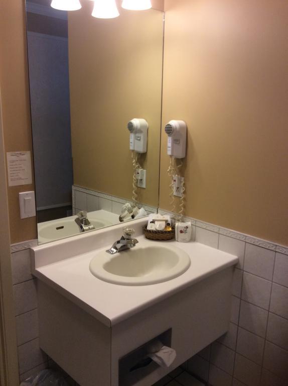 Hotel Travelodge By Wyndham Victoriaville Værelse billede